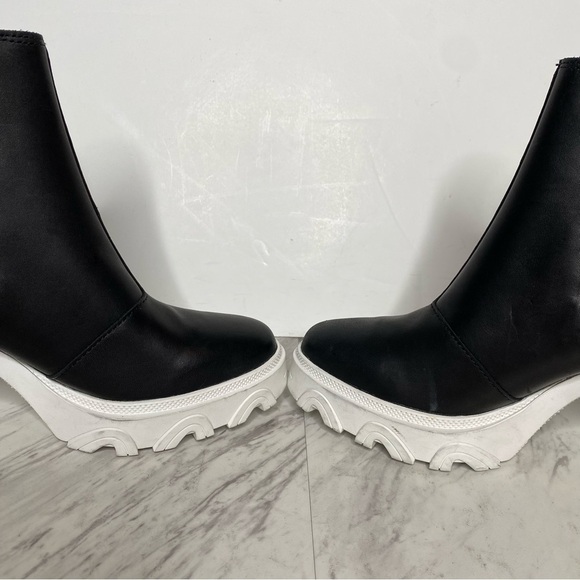 Sorel Brex Black White Leather Heeled Chelsea Bootie 7 1/2 - Picture 6 of 14